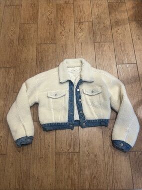 PacSun Cream Sherpa Jacket with Blue Denim Trim